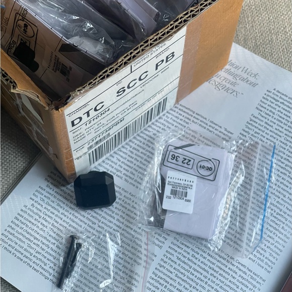 New Pottery Barn Pearson 1 1/4” Cabinet Knob In Matte Black - 24 Knobs - Picture 7 of 8